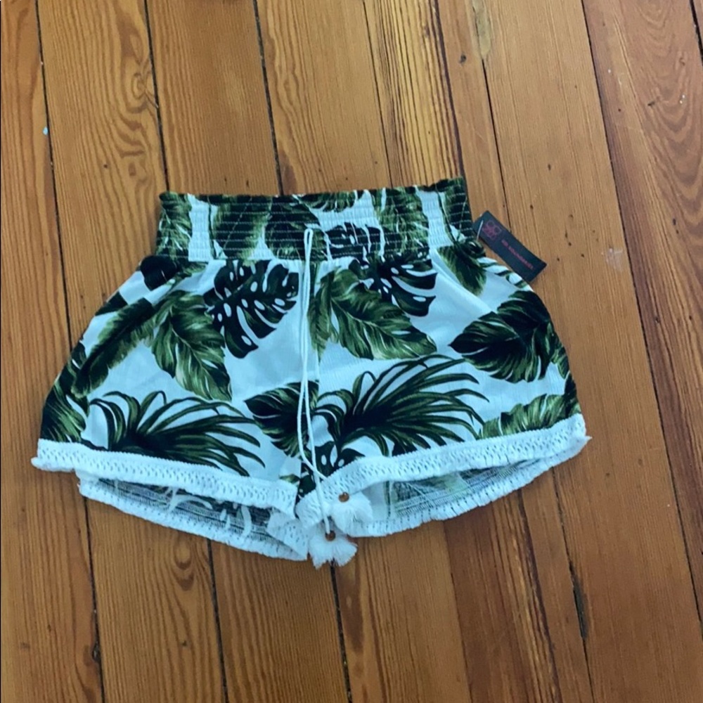 floral shorts